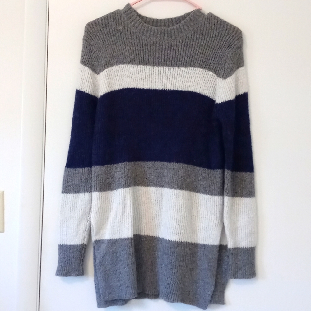 Women's sweater